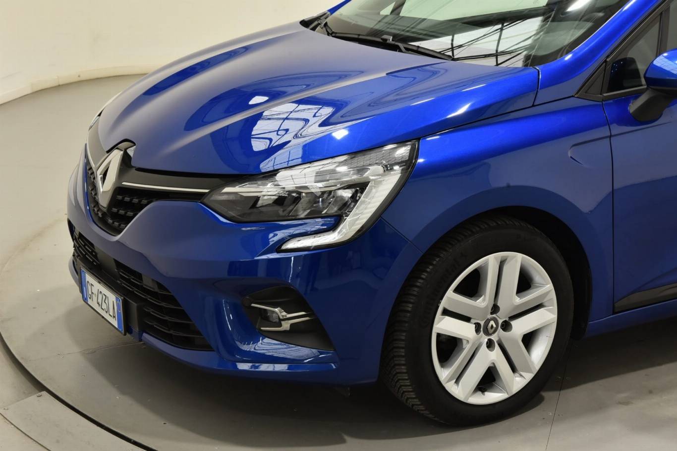 RENAULT Clio 33