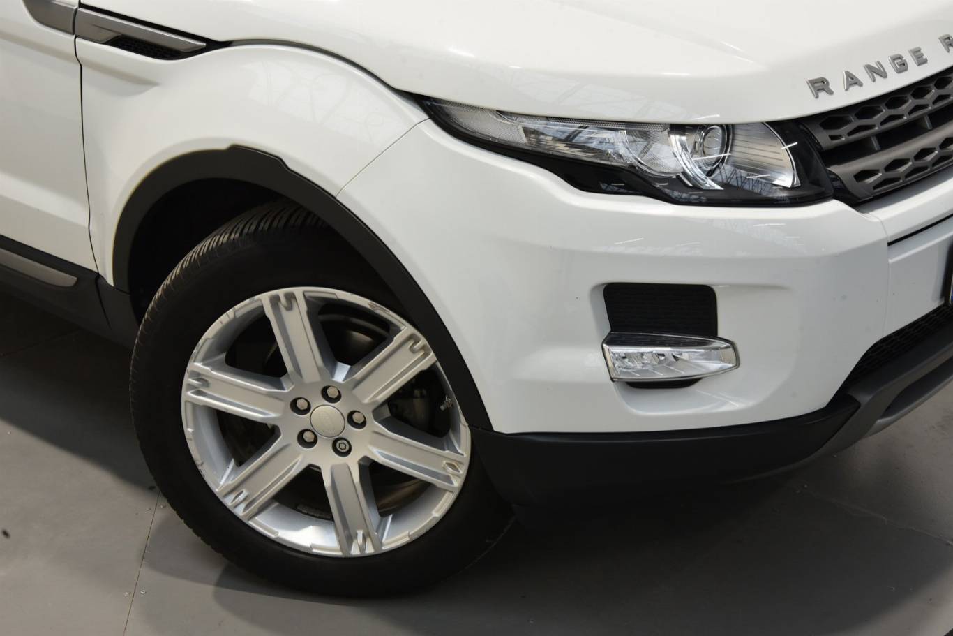 LAND ROVER Range Rover Evoque 63