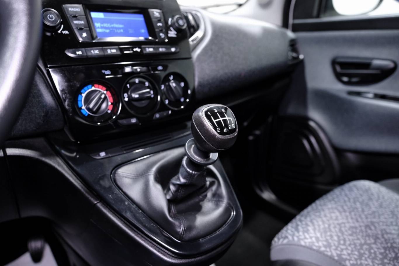 LANCIA Ypsilon 28