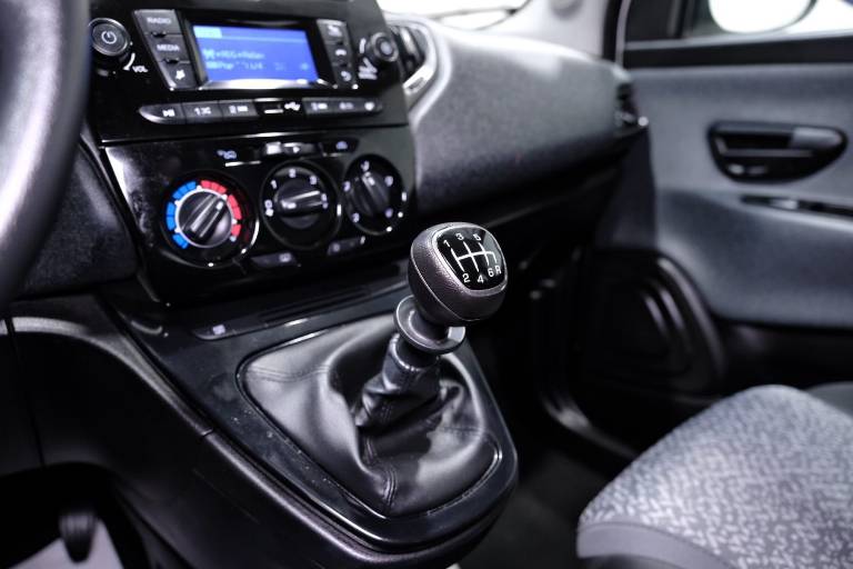 LANCIA Ypsilon 28