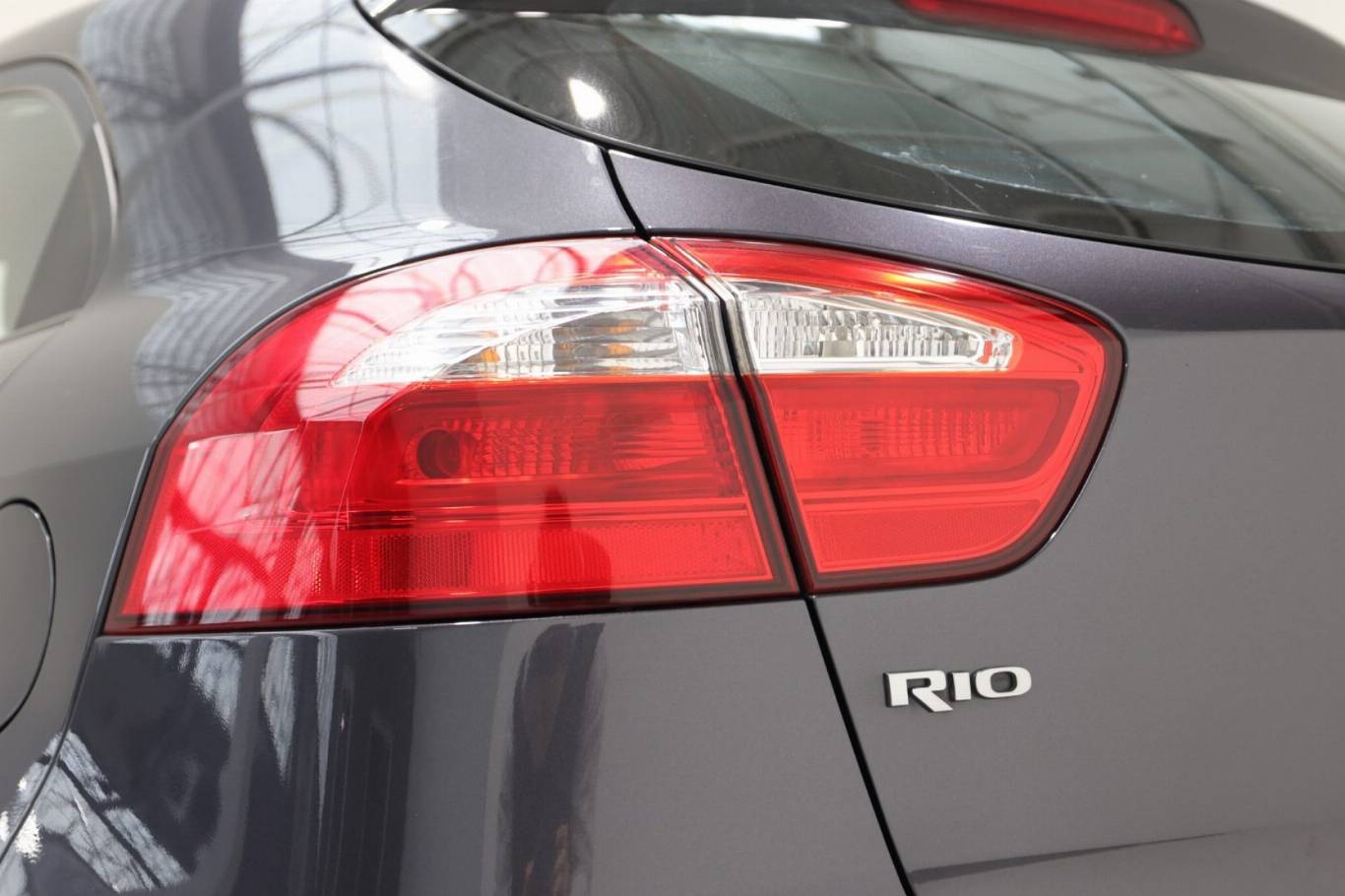 KIA Rio 39
