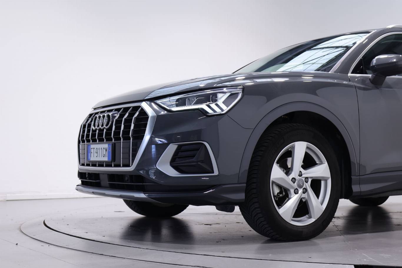 AUDI Q3 11