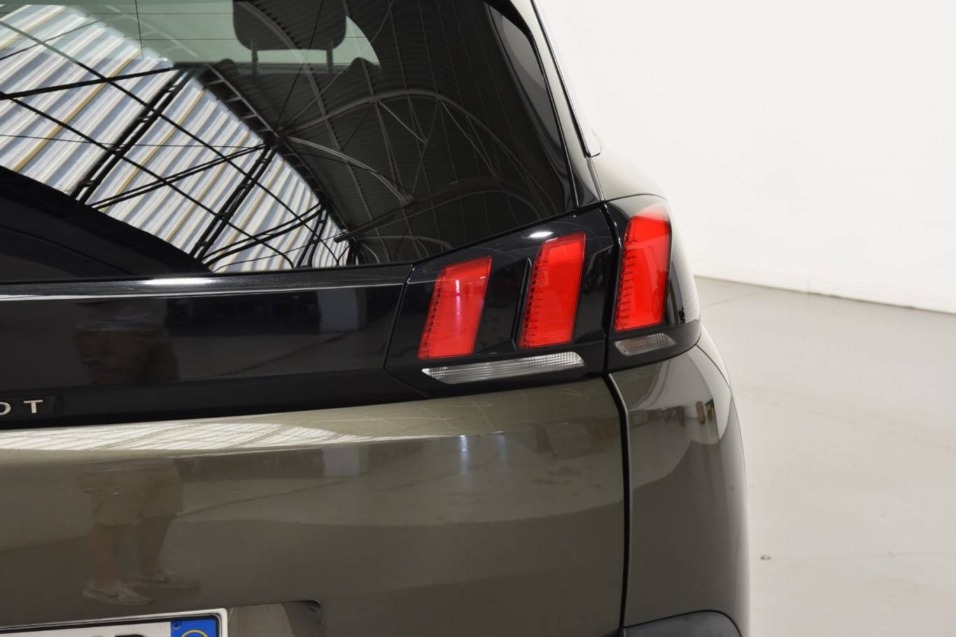 PEUGEOT 5008 18