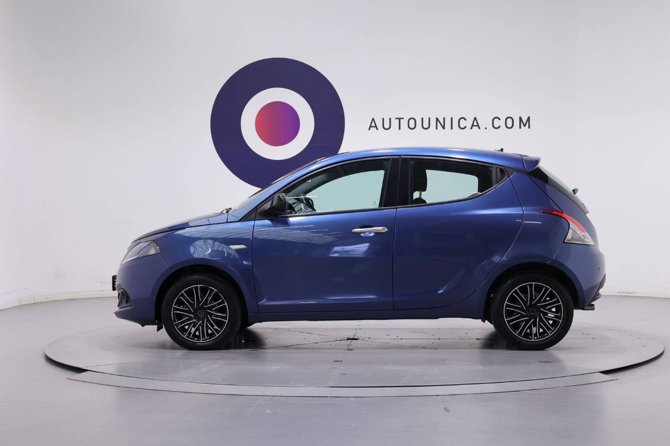 LANCIA Ypsilon 8