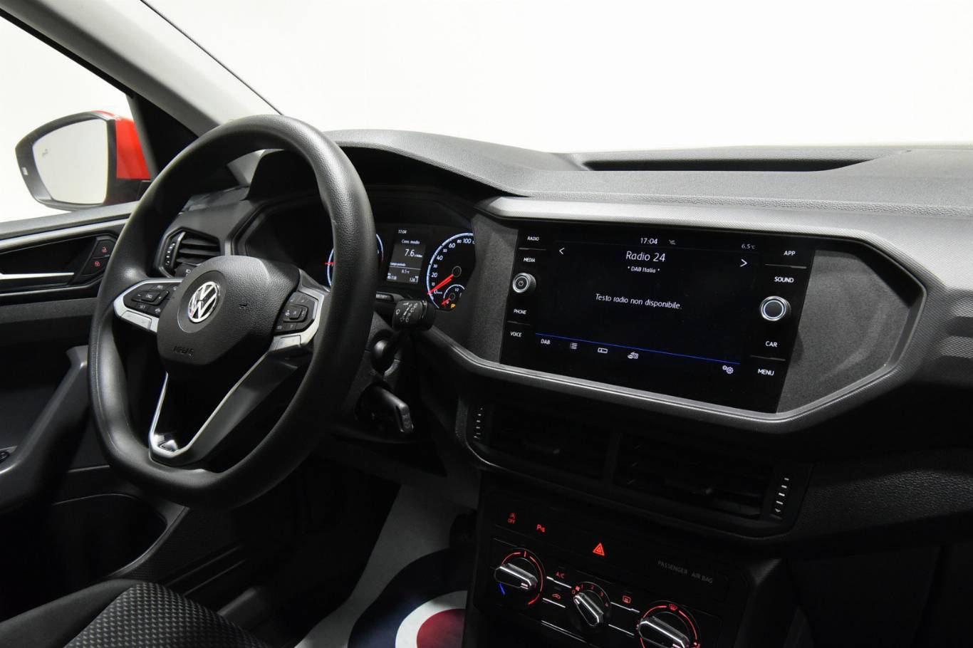VOLKSWAGEN T-Cross 28