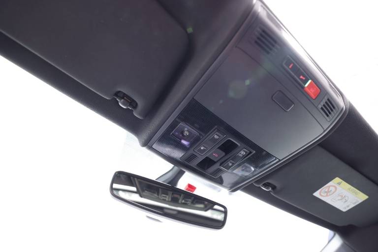 VOLKSWAGEN Polo GTI 33