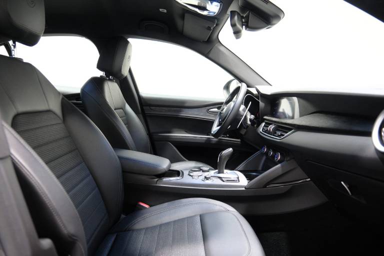 ALFA ROMEO Stelvio 58