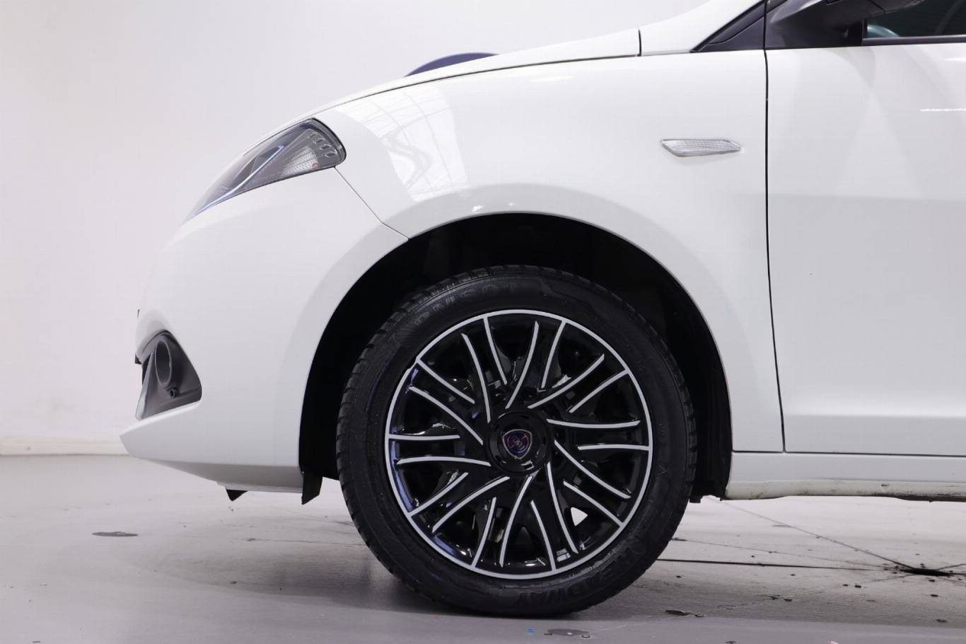 LANCIA Ypsilon 14