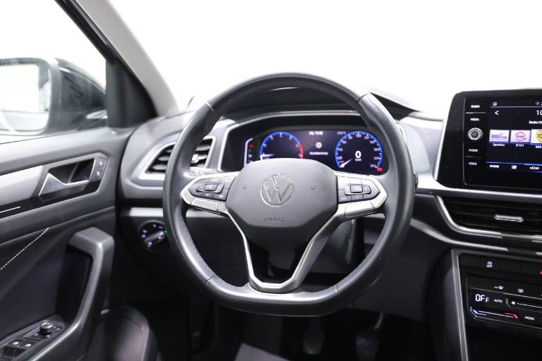 VOLKSWAGEN T-Roc 37