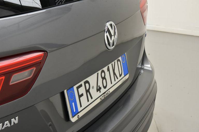 VOLKSWAGEN Tiguan 45