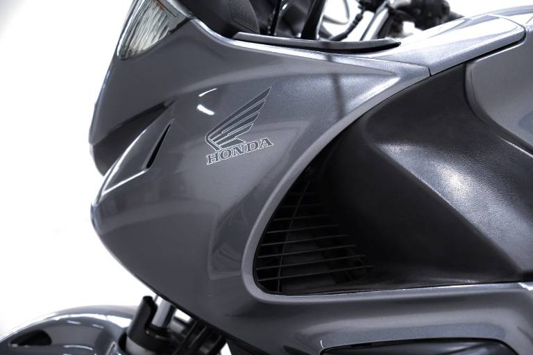 HONDA Deauville 700 38