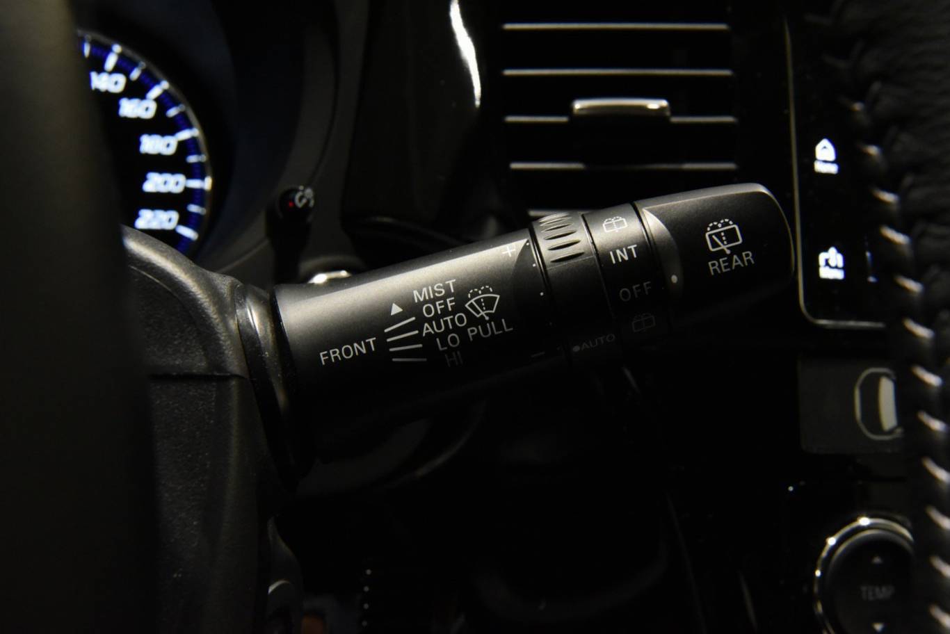 MITSUBISHI Outlander 27