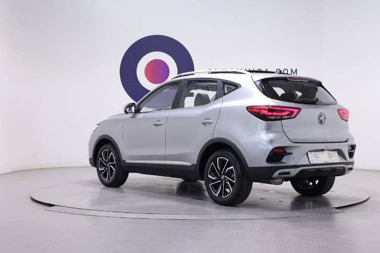 MG ZS 17