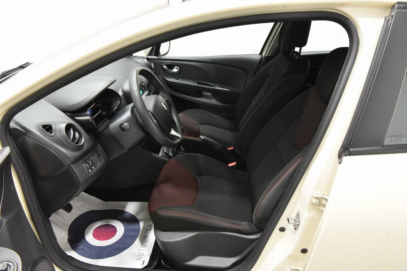 RENAULT Clio 4
