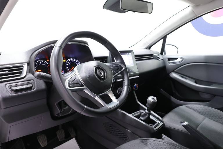 RENAULT Clio 5