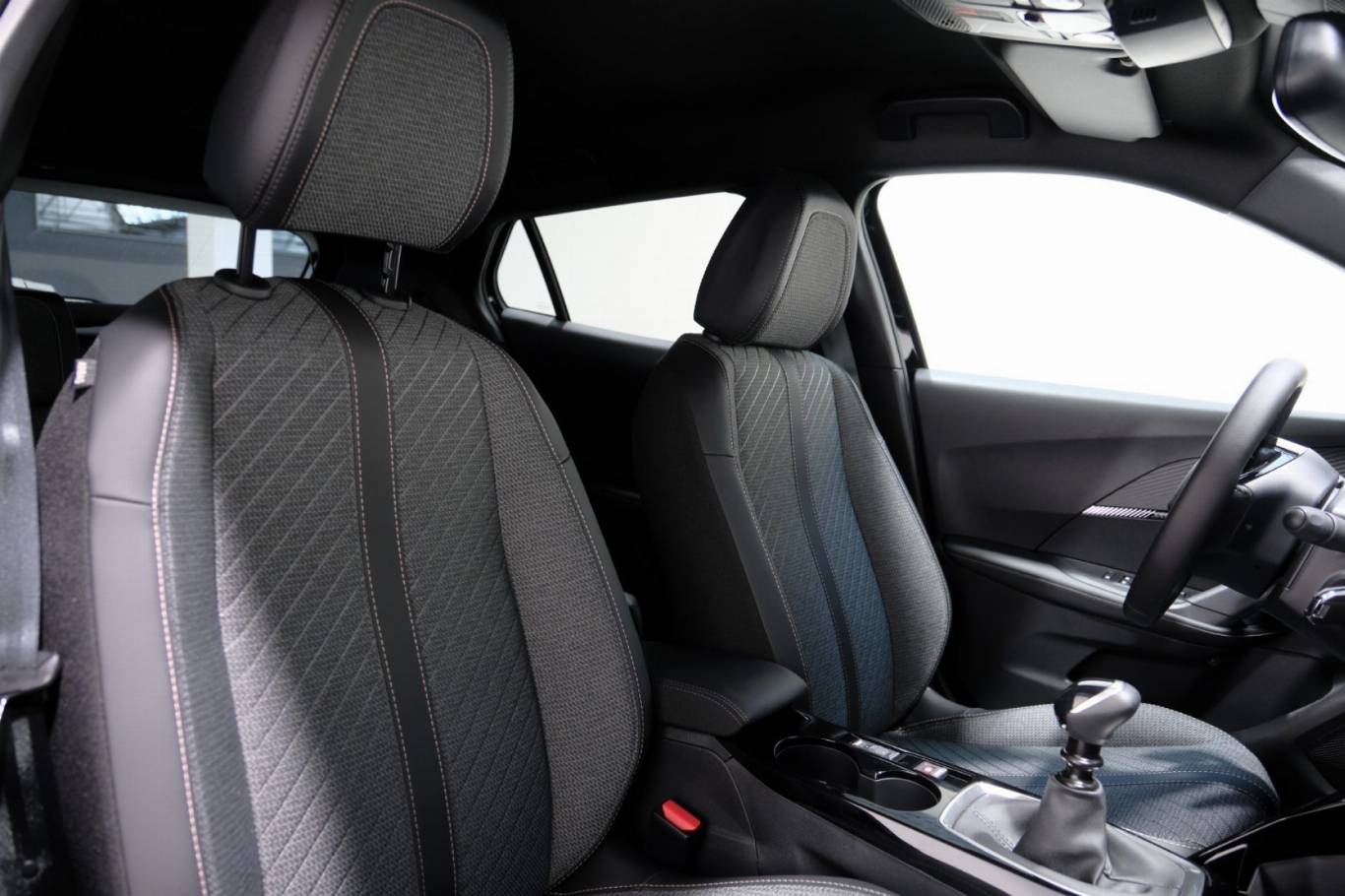 PEUGEOT 2008 44