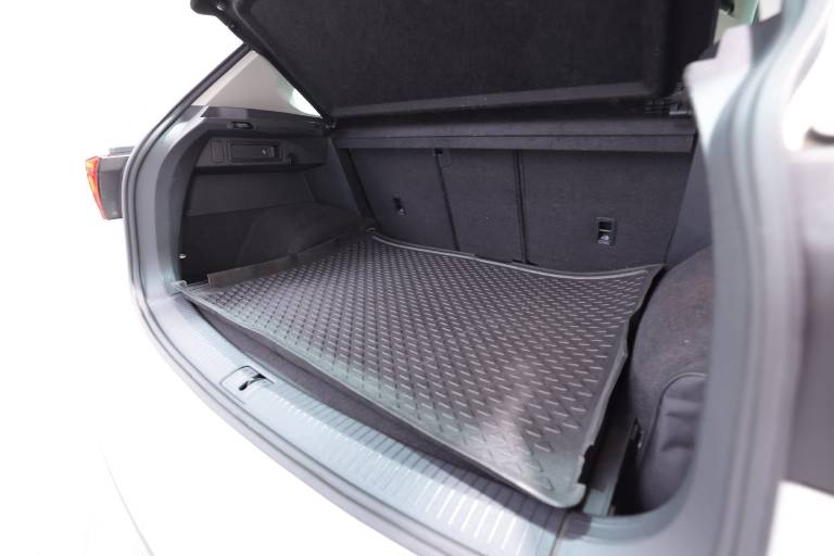 VOLKSWAGEN Tiguan 53