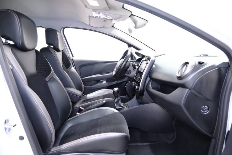 RENAULT Clio 61
