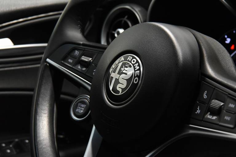 ALFA ROMEO Stelvio 41