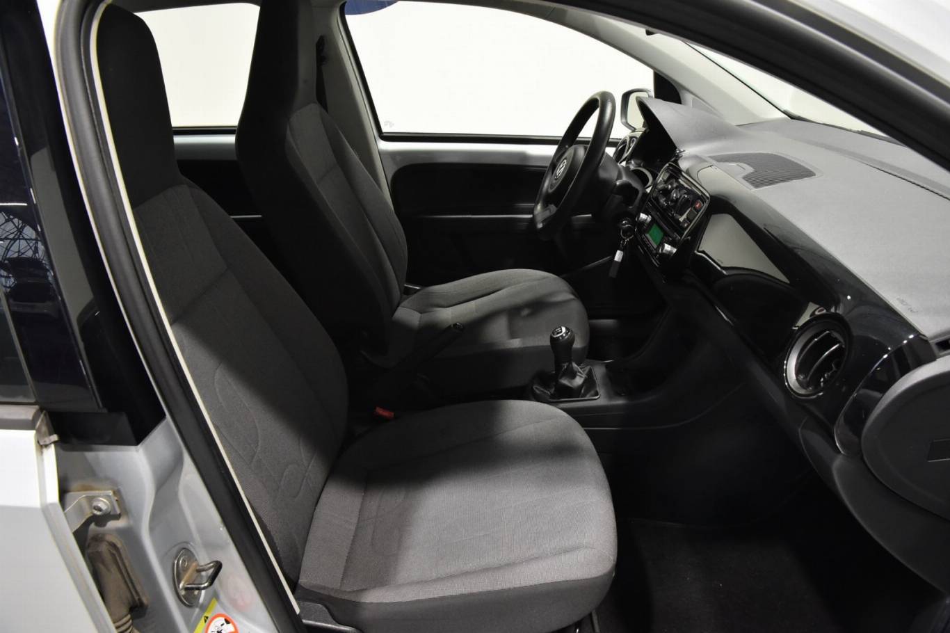 VOLKSWAGEN Up! 21