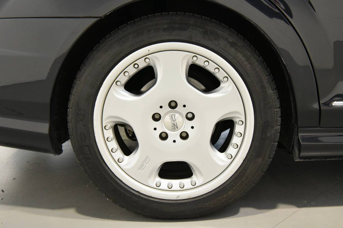 MERCEDES-BENZ S 320 32