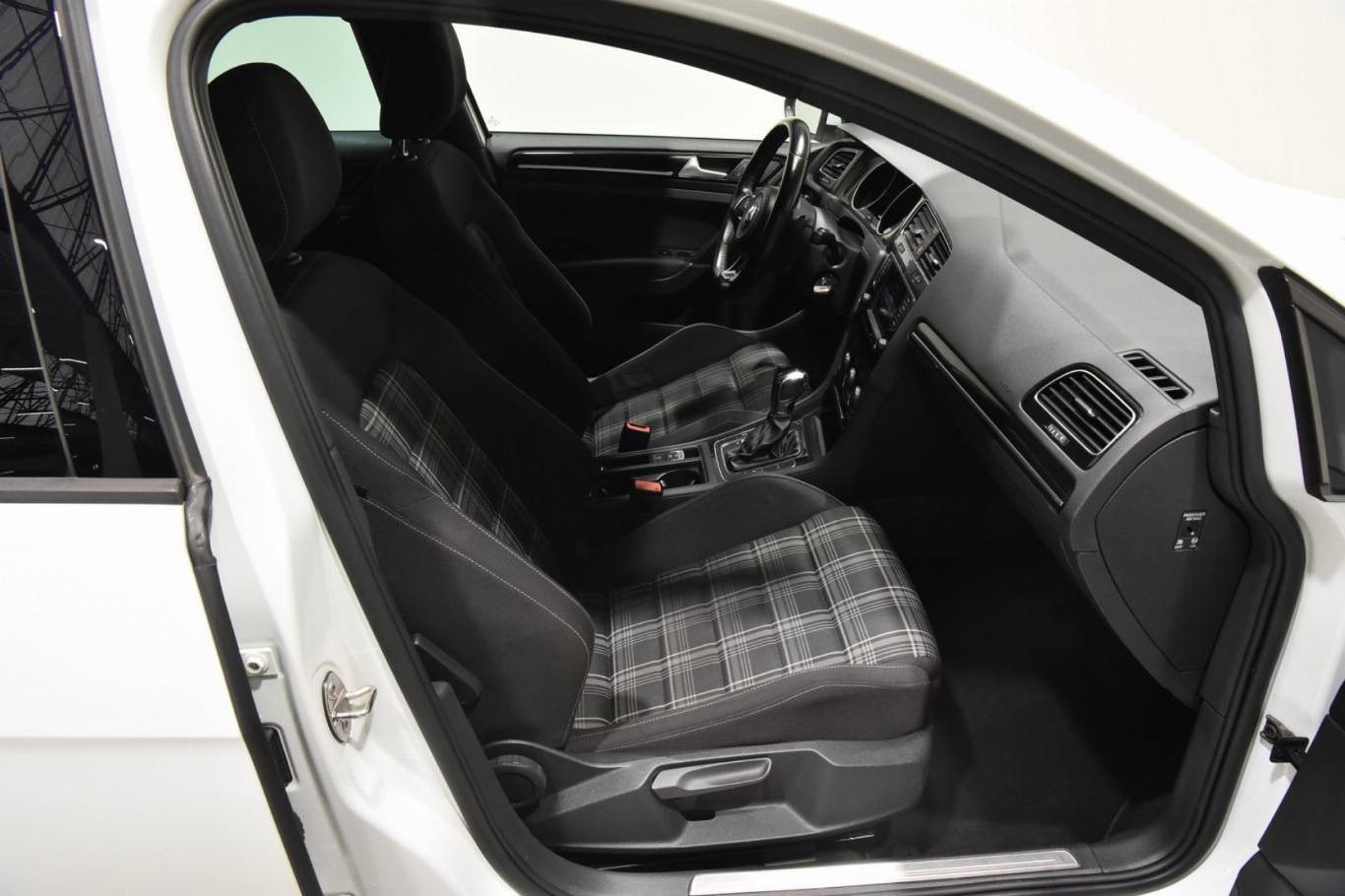 VOLKSWAGEN Golf GTD 20