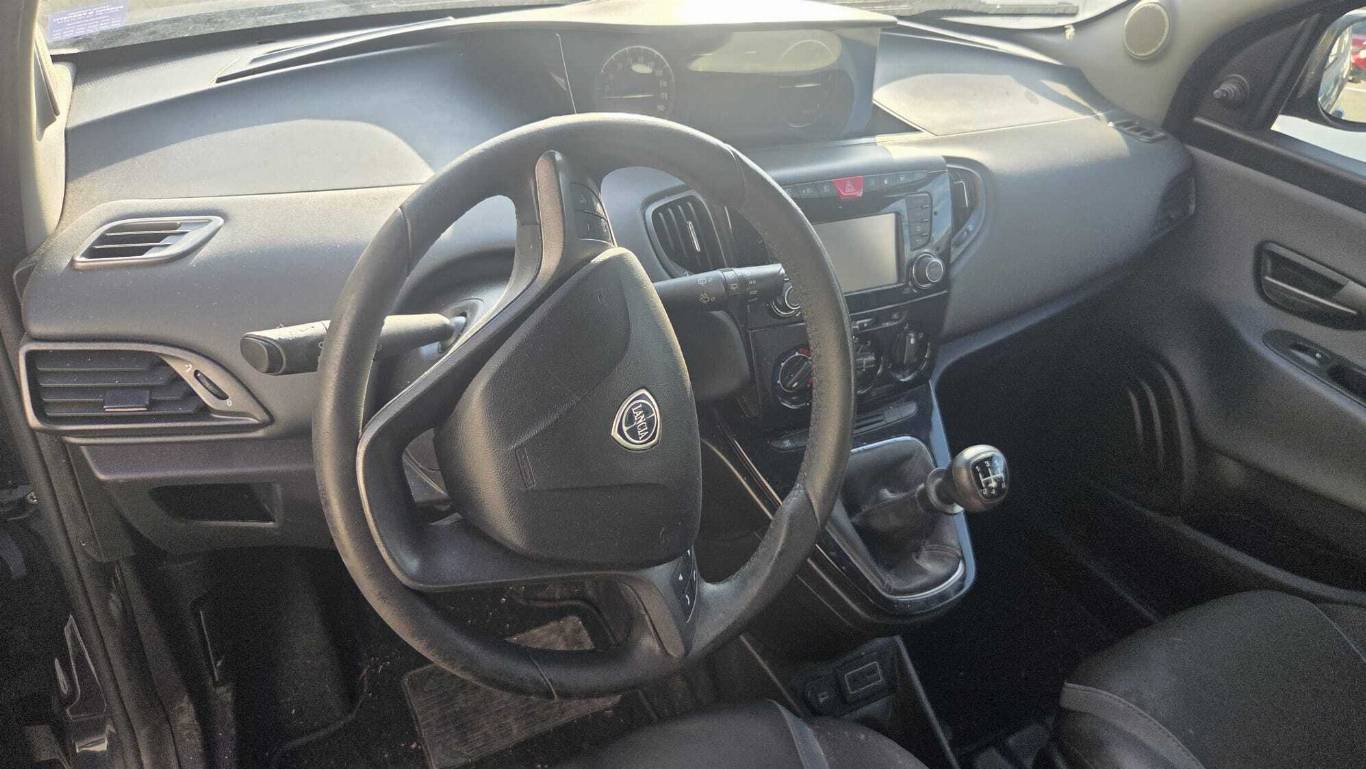 LANCIA Ypsilon 3