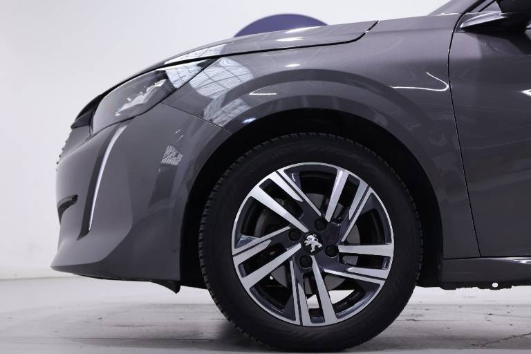 PEUGEOT 208 16