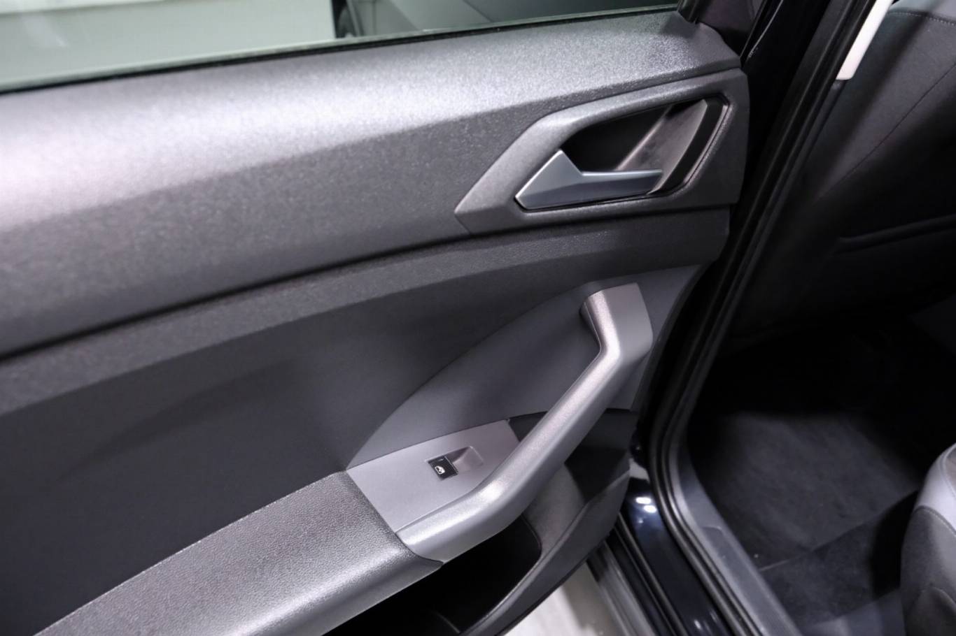 VOLKSWAGEN T-Cross 45