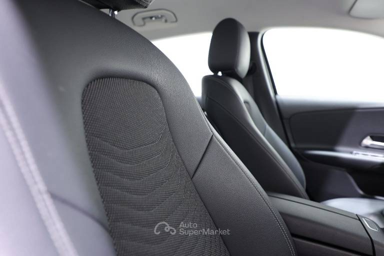 MERCEDES-BENZ Classe A 52