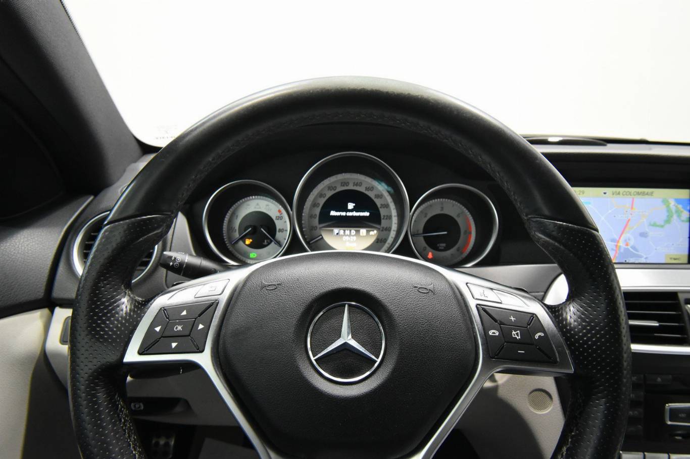 MERCEDES-BENZ C 250 37