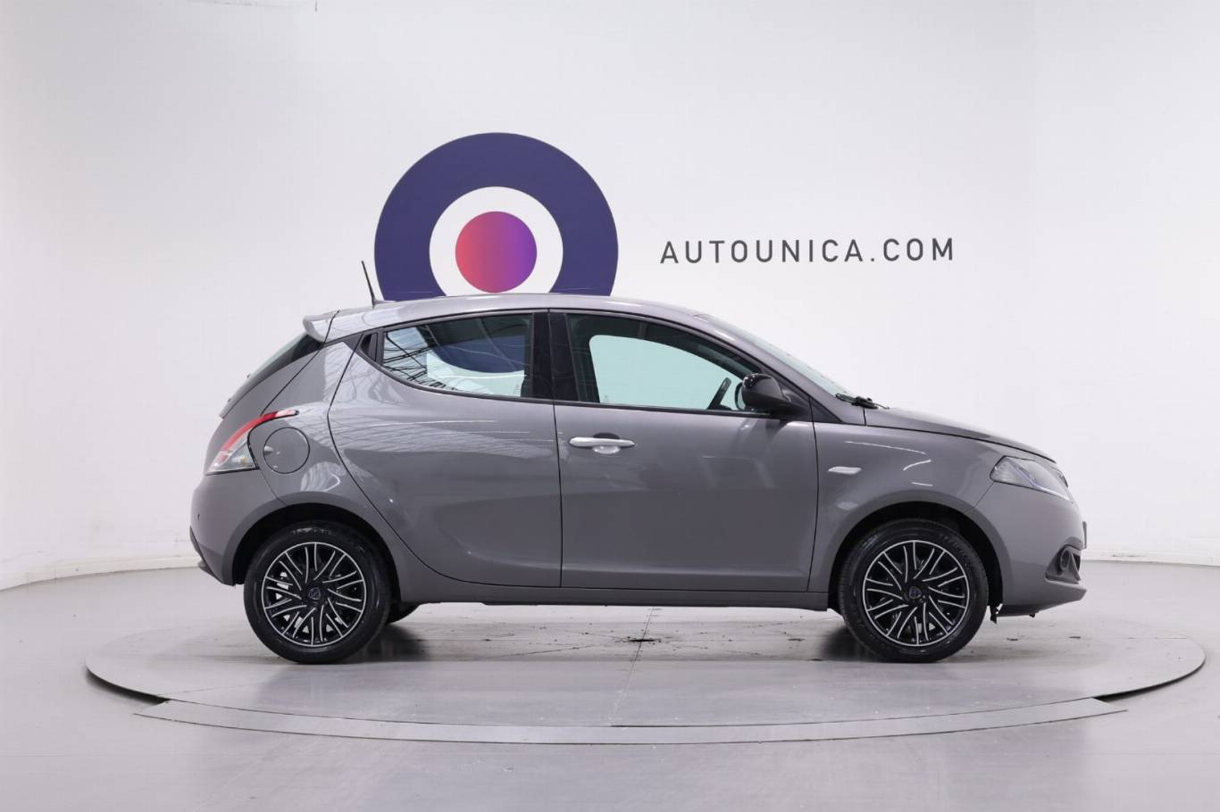 LANCIA Ypsilon 4