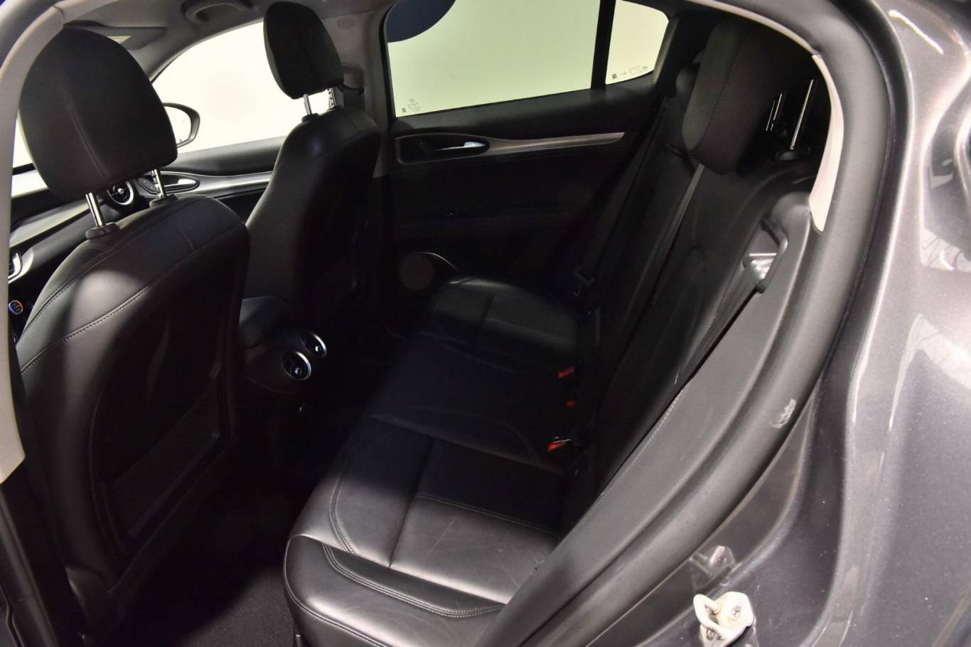 ALFA ROMEO Stelvio 26