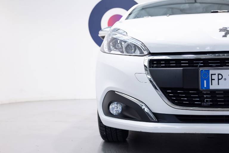 PEUGEOT 208 35