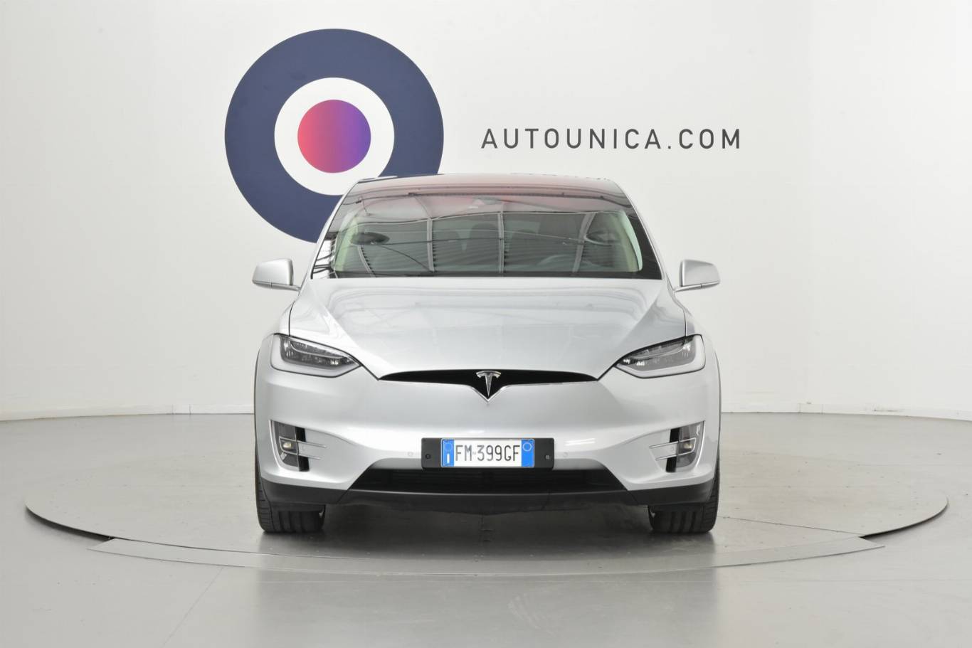 TESLA Model X 5