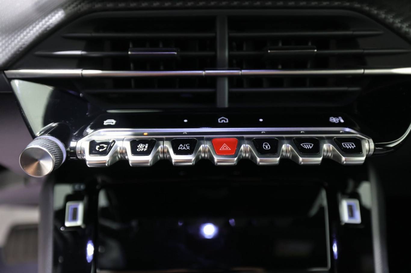 PEUGEOT 2008 29