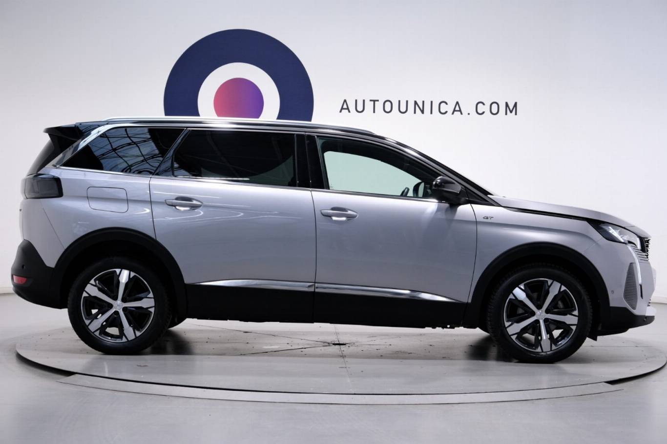 PEUGEOT 5008 4