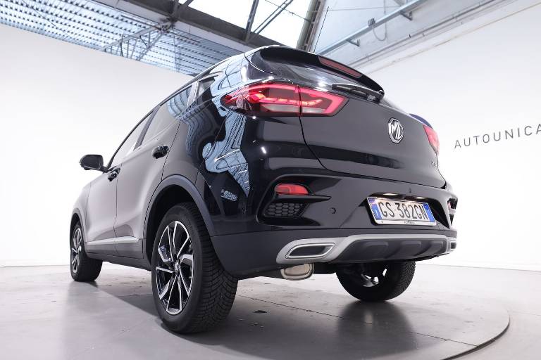 MG ZS 46