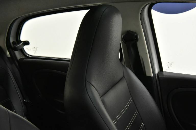 SMART ForFour 37