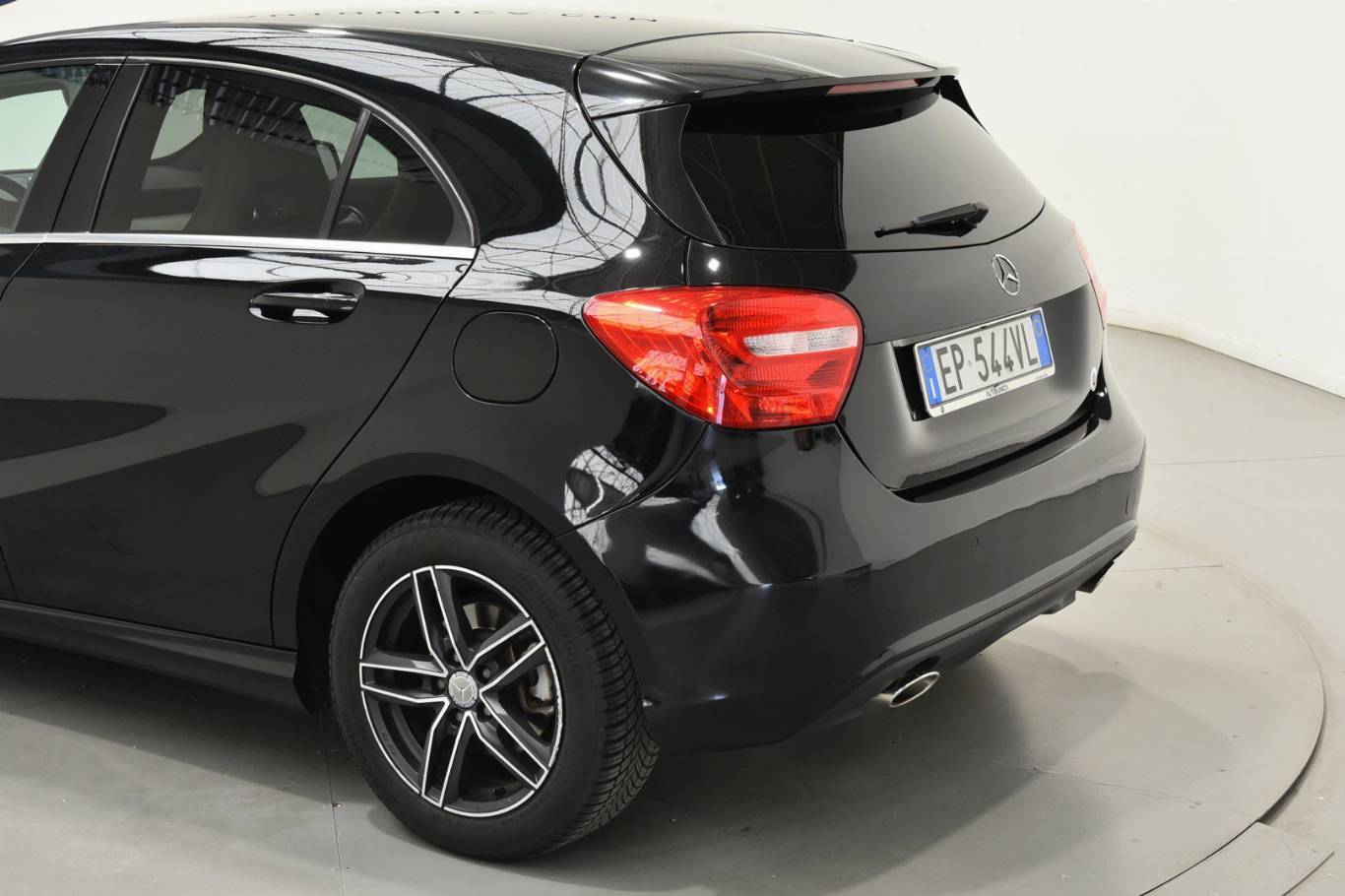 MERCEDES-BENZ A 180 35