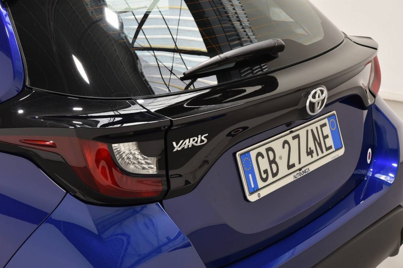 TOYOTA Yaris 44