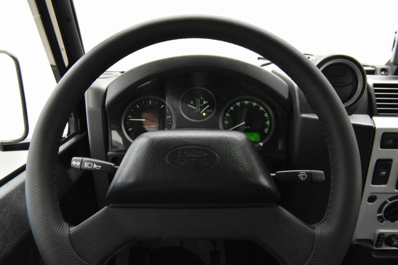 LAND ROVER Defender 36