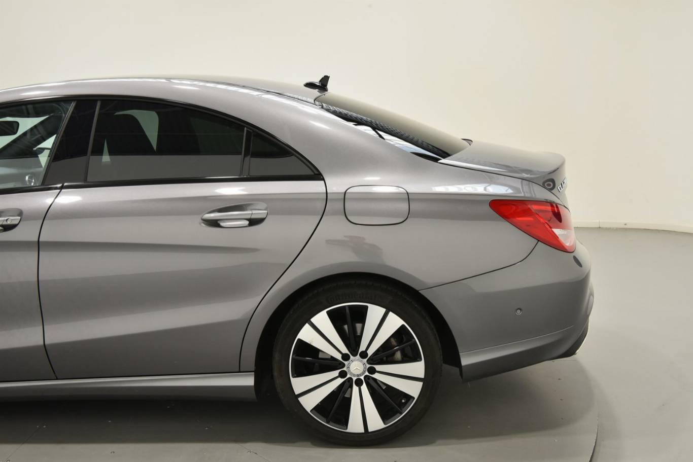 MERCEDES-BENZ CLA 200 58