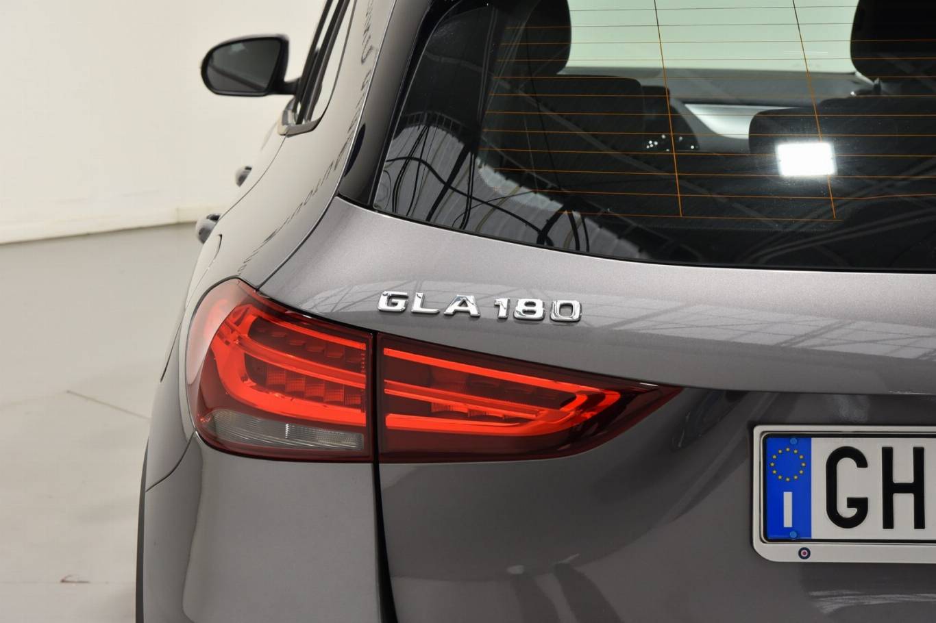 MERCEDES-BENZ GLA 180 19
