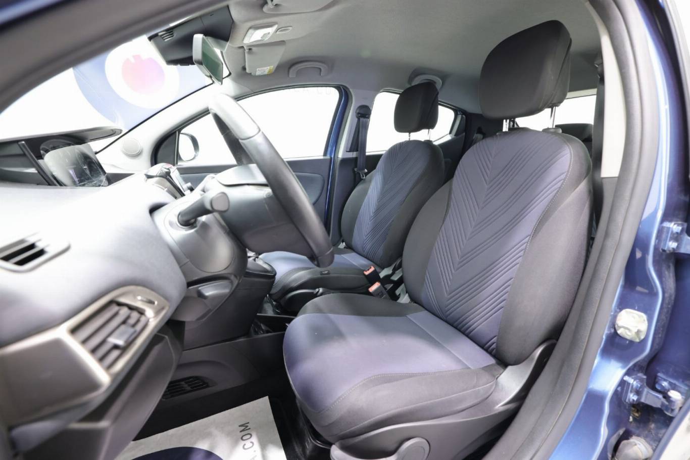 LANCIA Ypsilon 6