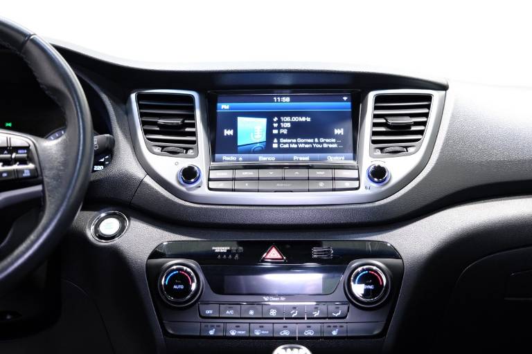 HYUNDAI Tucson 41