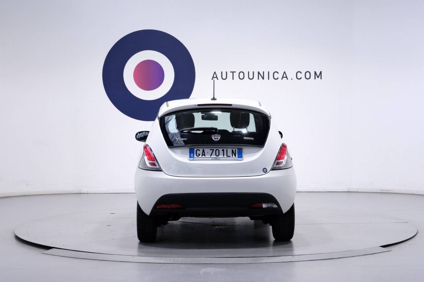 LANCIA Ypsilon 16
