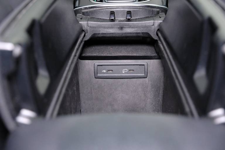 MERCEDES-BENZ GLC 200 48