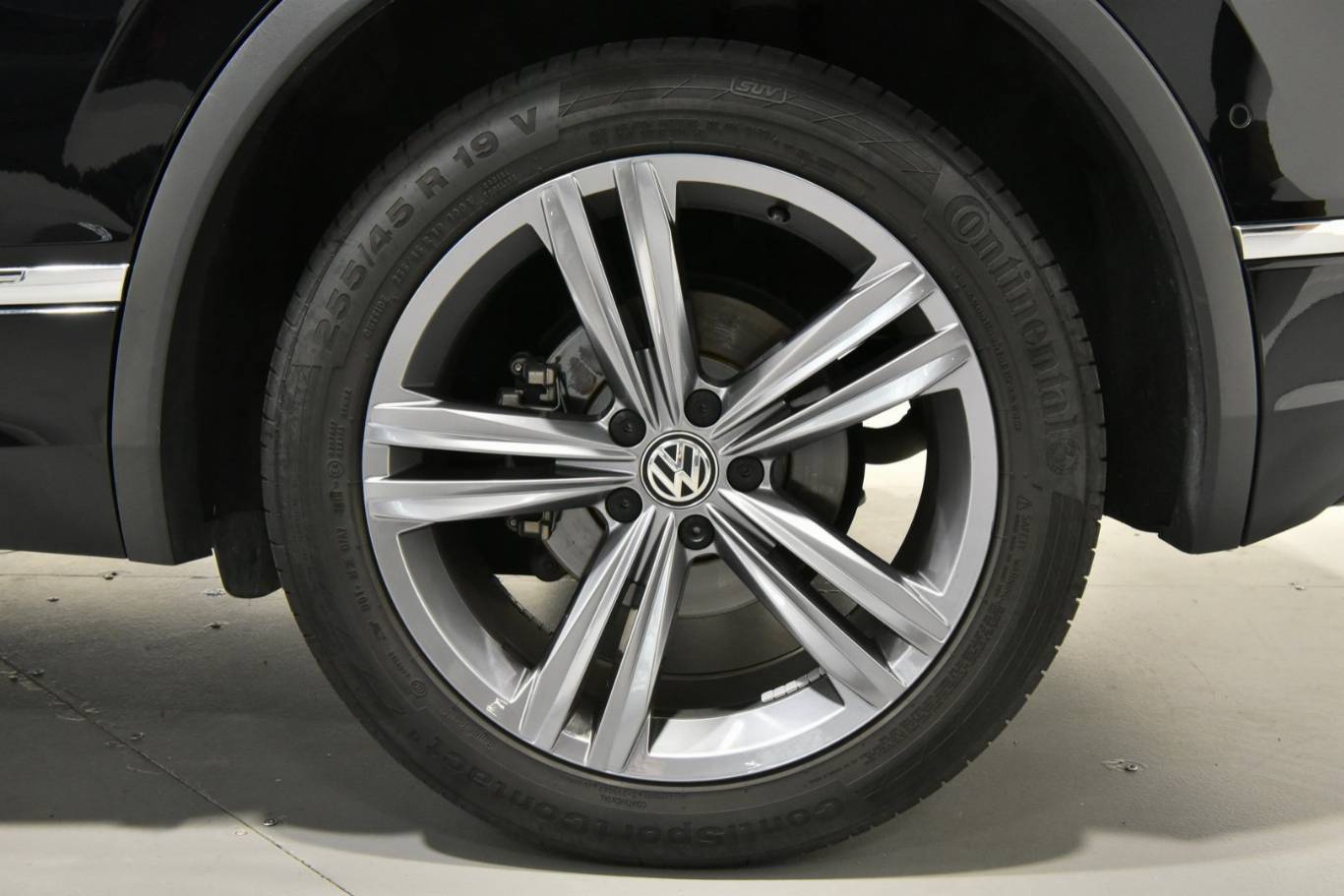 VOLKSWAGEN Tiguan 15