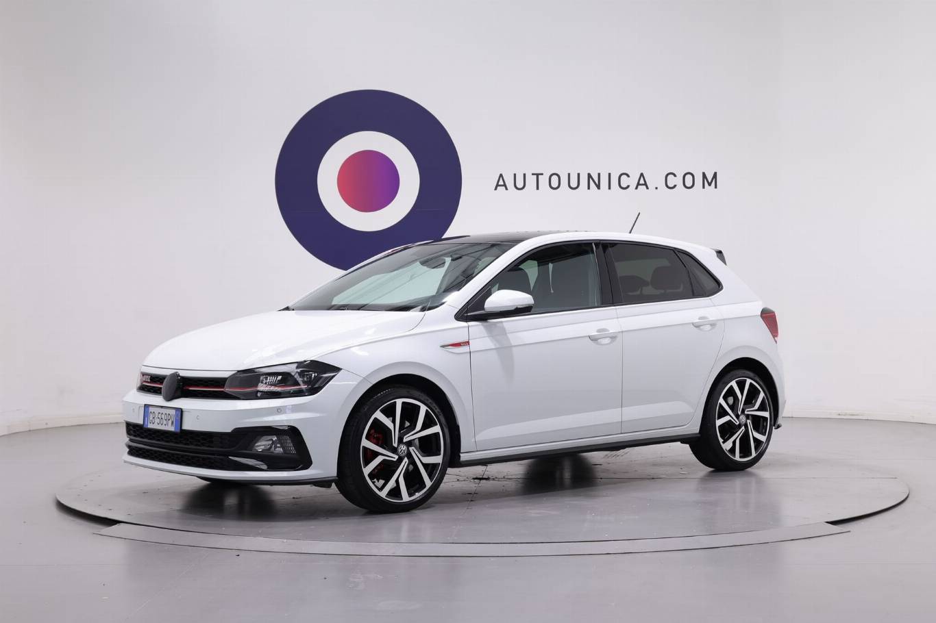VOLKSWAGEN Polo 1